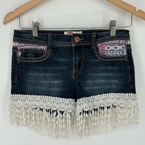 L.E.I. Juniors Ashley Lace Hem Aztec Patch Denim Blue Sz 3 Jean Shorts W4